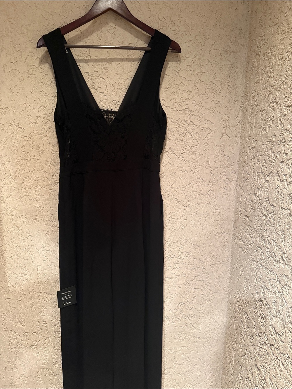 Lulus Black Lace Accent Full Length Jumpsuit Large NWT - Picture 4 of 6